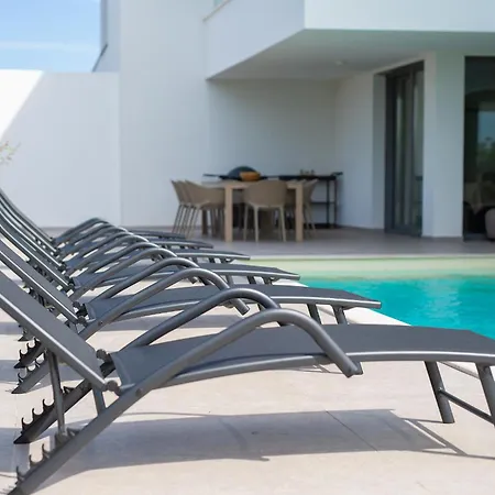 ヴィラ I プナト