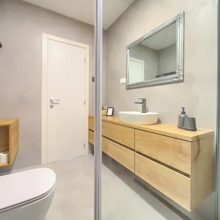 ヴィラ I プナト