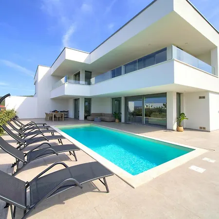 I Villa *
