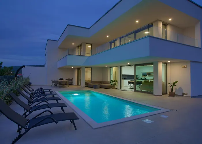 I Вилла Пунат