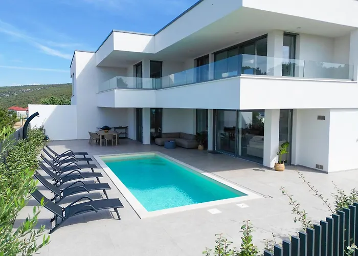 Villa I *