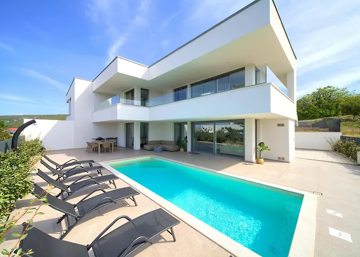 I Вилла Пунат