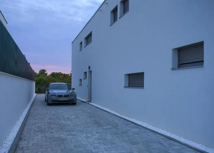 Вилла I Пунат